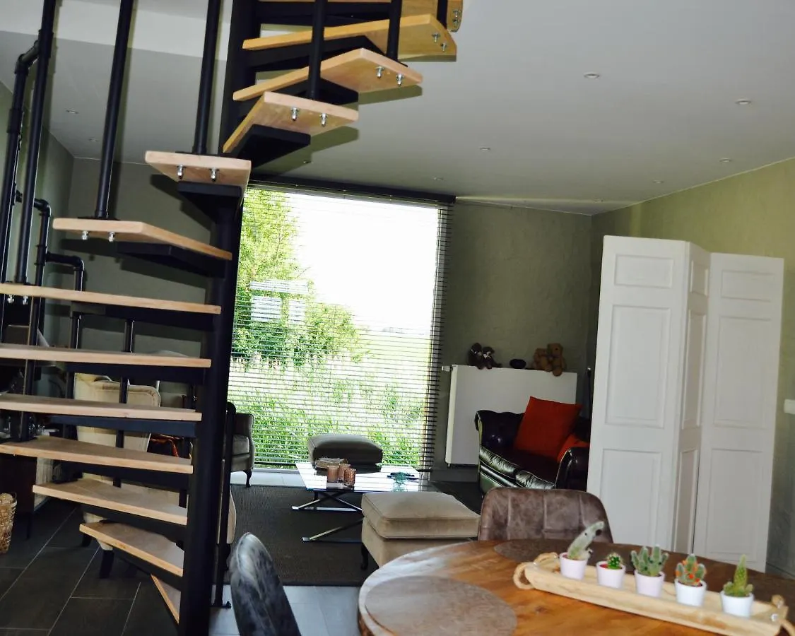ベッド・アンド・ブレックファスト Le Petit Chateau Vaartdijk Leffinge