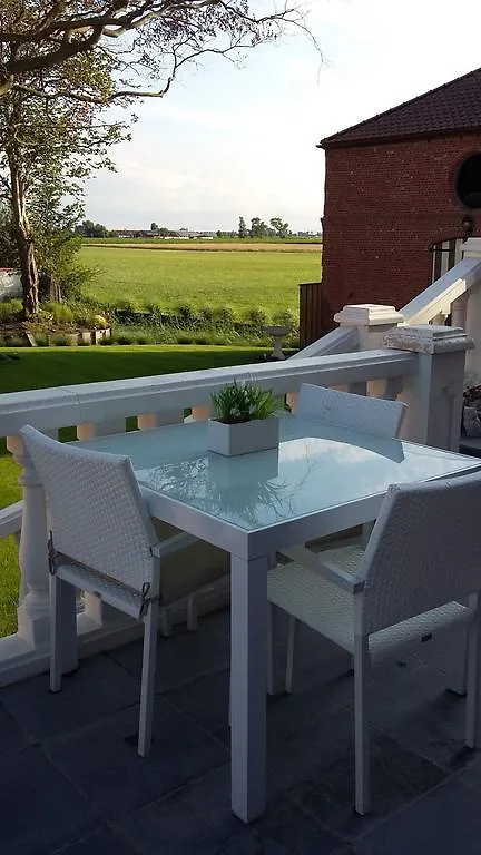 Le Petit Chateau Vaartdijk Leffinge 0*,  ベルギー